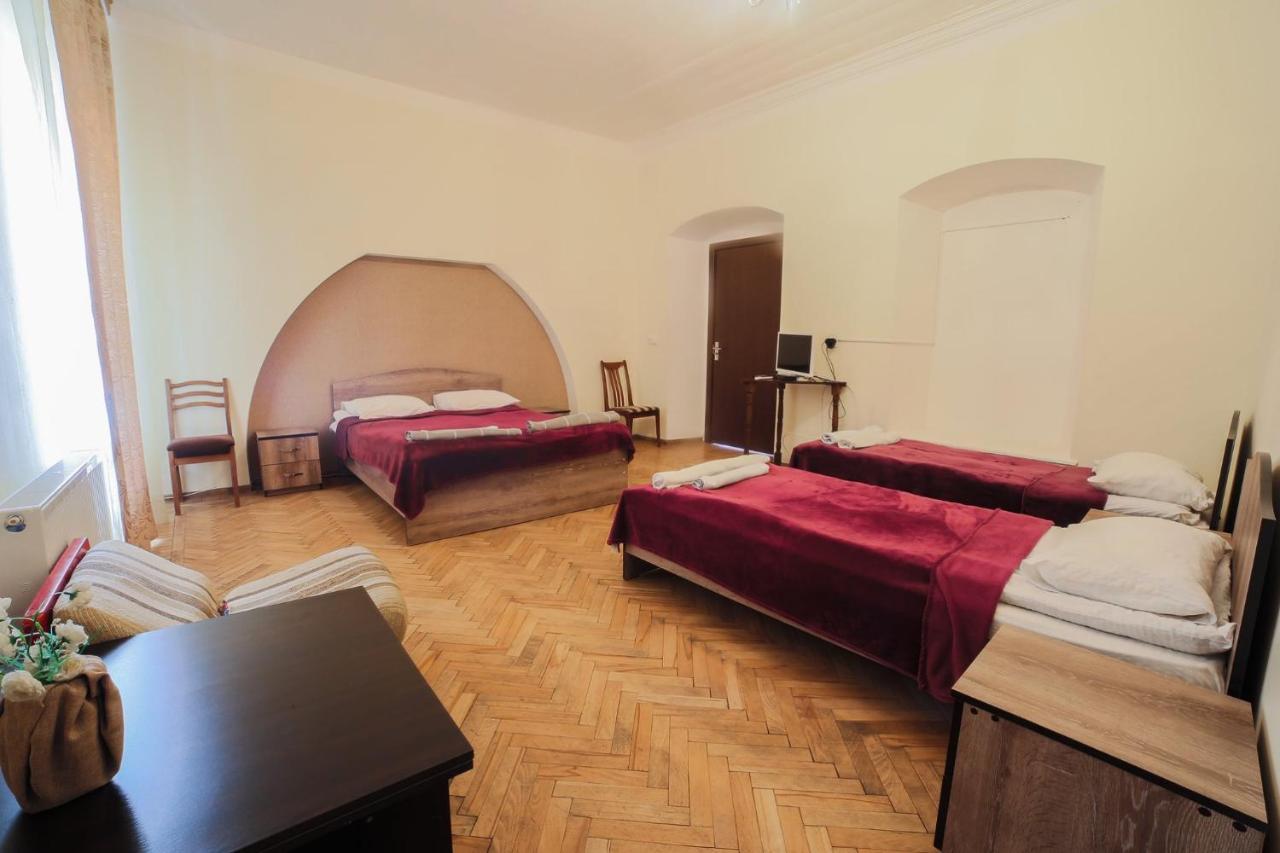 Gh Sanapiro Hotell Telavi Exteriör bild